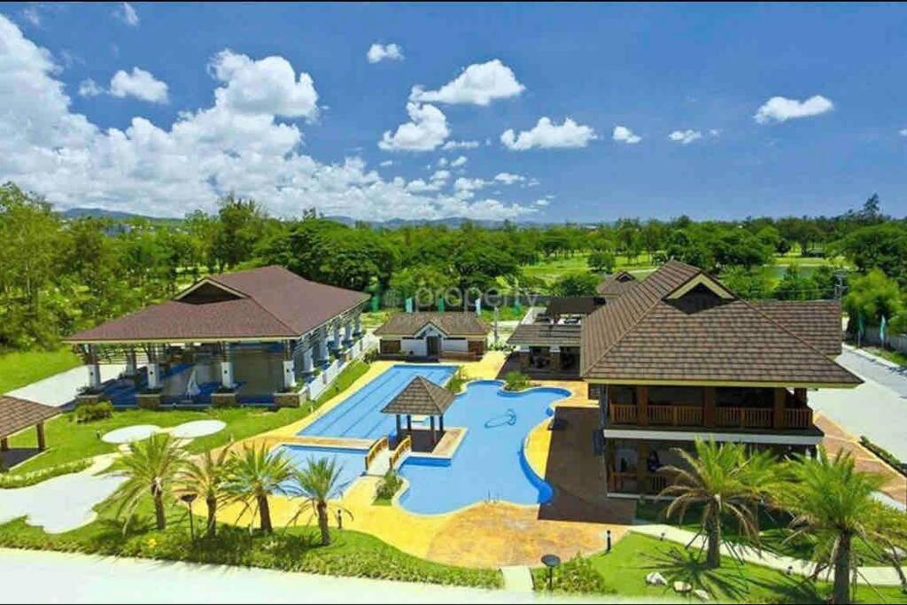 Dreamy 2Br Condo, With A Golf Course View Cebu Exteriör bild