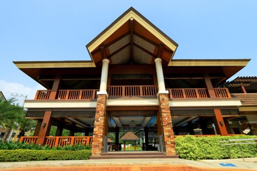 Dreamy 2Br Condo, With A Golf Course View Cebu Exteriör bild